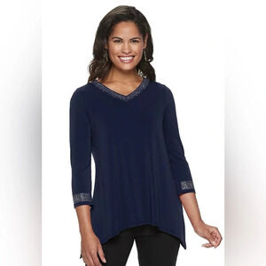 Women's Croft & Barrow® Embellished Shark-Bite Hem Nave Blue Top. Size Large